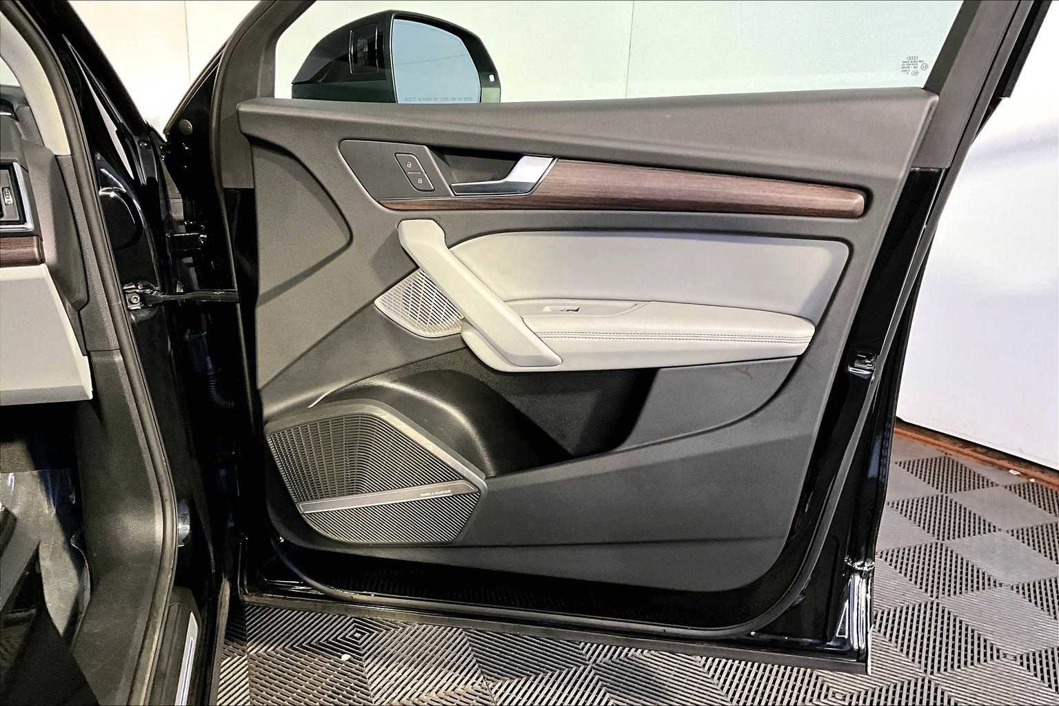 Used 2023 Audi Q5 2.0T Premium Plus w/ Premium Plus Package image 22