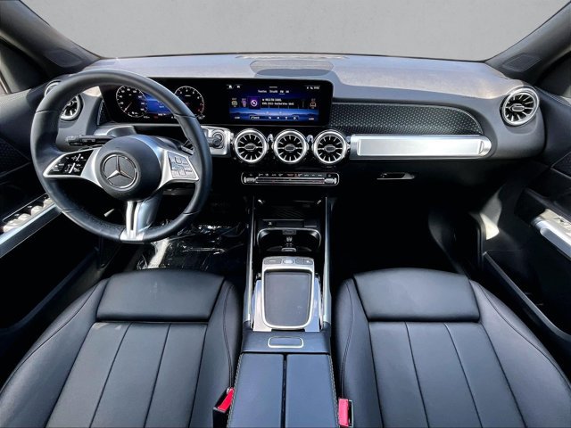 Certified 2024 Mercedes-Benz GLB 250 4MATIC image 16