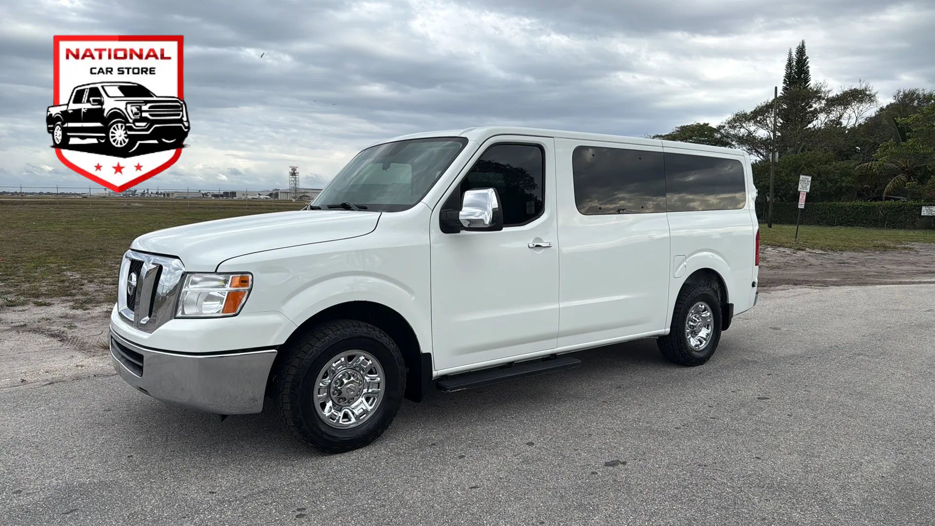 Used 2020 Nissan NV 3500 SV w/ Navigation Package image 1