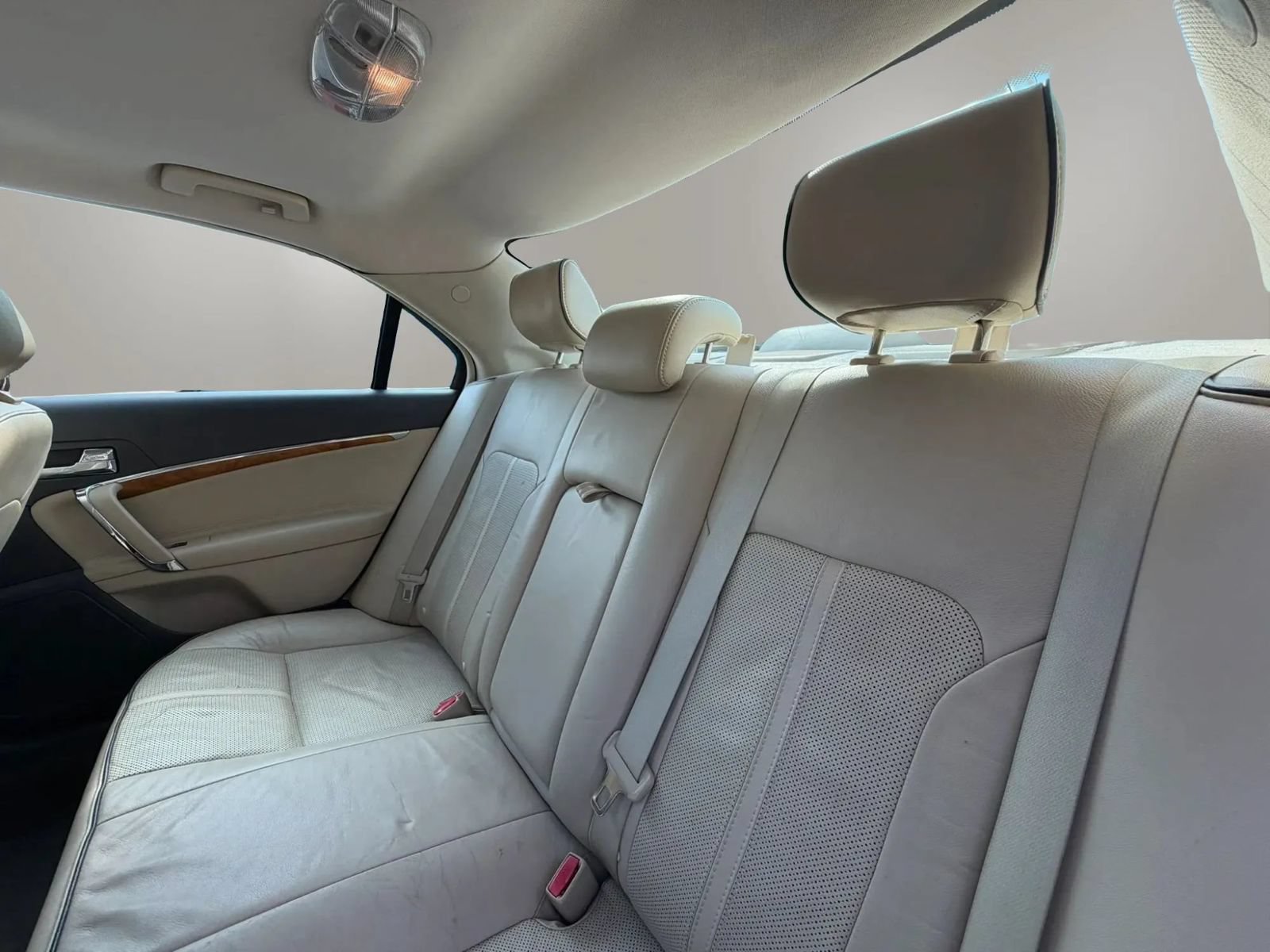 Used 2012 Lincoln MKZ FWD image 20