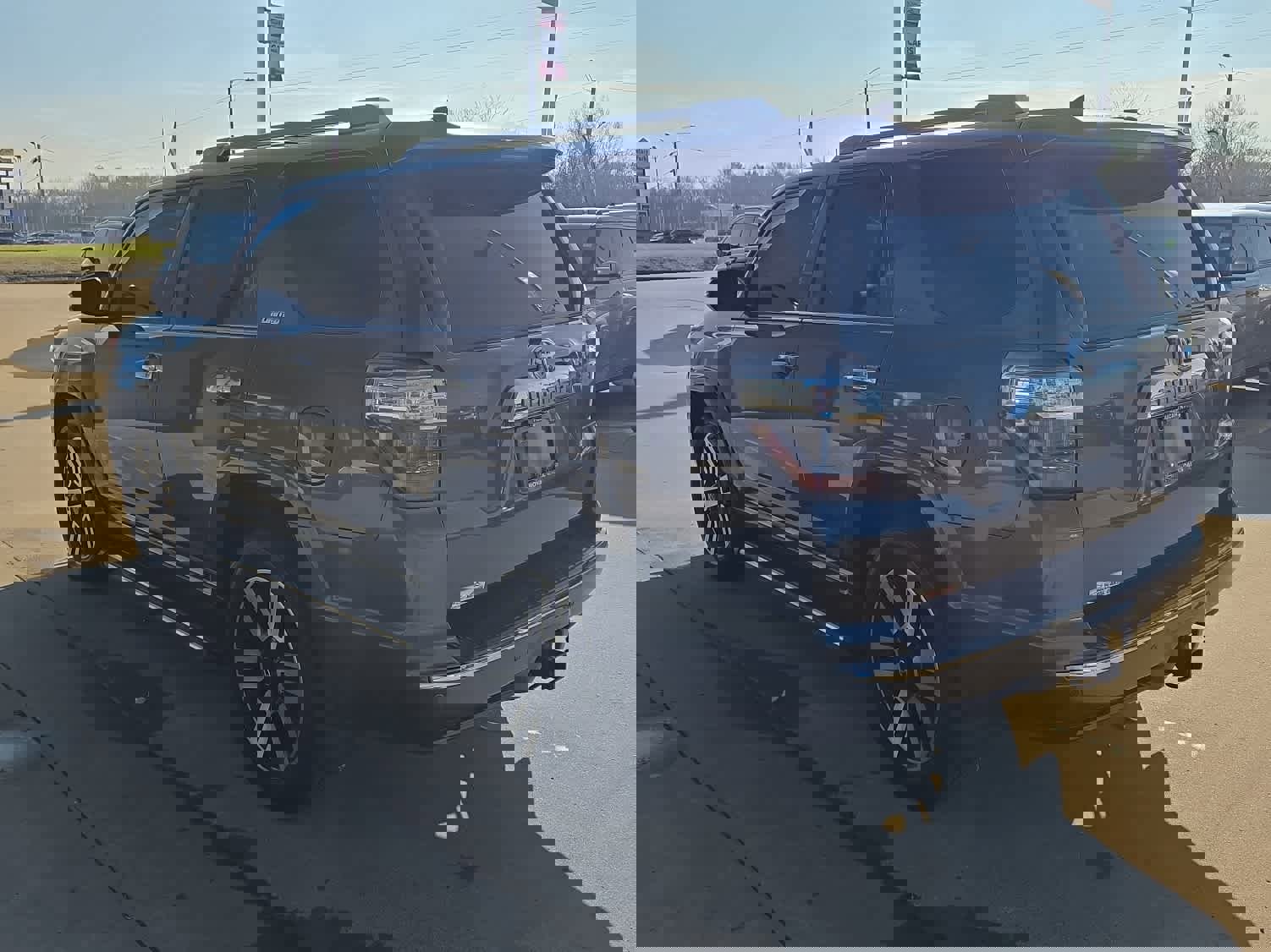 Used 2017 Toyota 4Runner Limited image 7