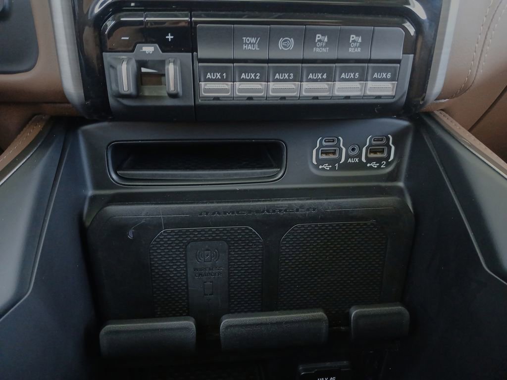 Used 2022 RAM 2500 Limited AWD/4WD image 36