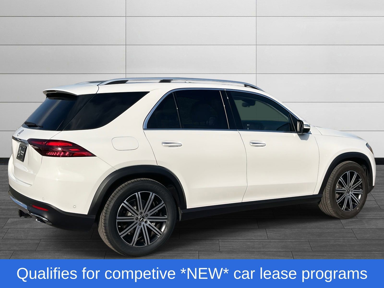 Used 2025 Mercedes-Benz GLE 350 4MATIC image 3