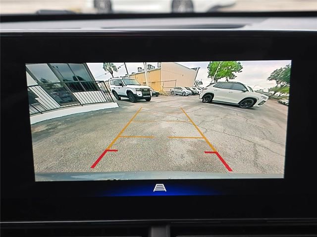 Used 2024 Chevrolet Trax LT w/ Driver Confidence Package image 18