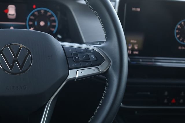 Used 2025 Volkswagen Atlas Cross Sport SE image 13