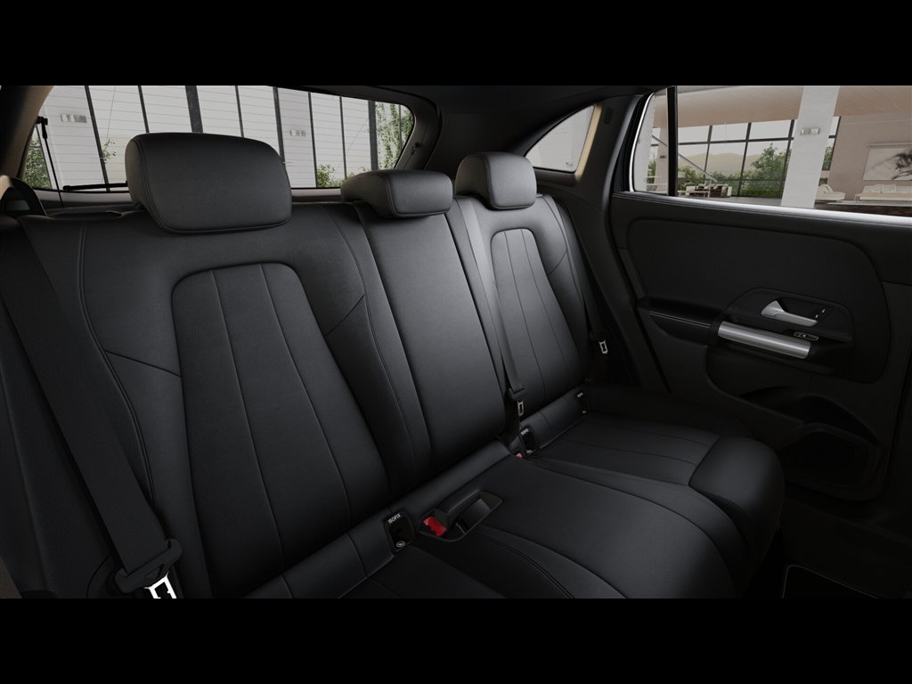 Certified 2026 Mercedes-Benz GLA 250 4MATIC image 40