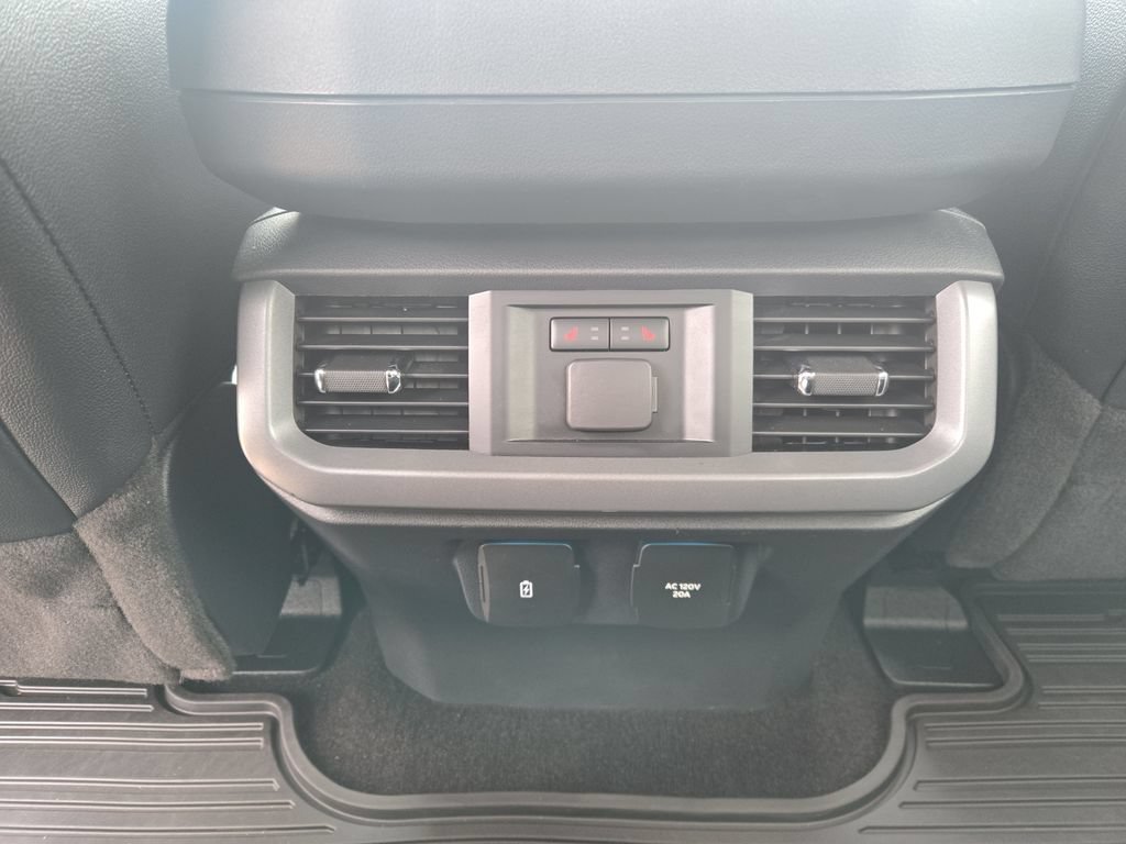 Used 2022 Ford F150 Lariat w/ Equipment Group 502A High AWD/4WD image 11
