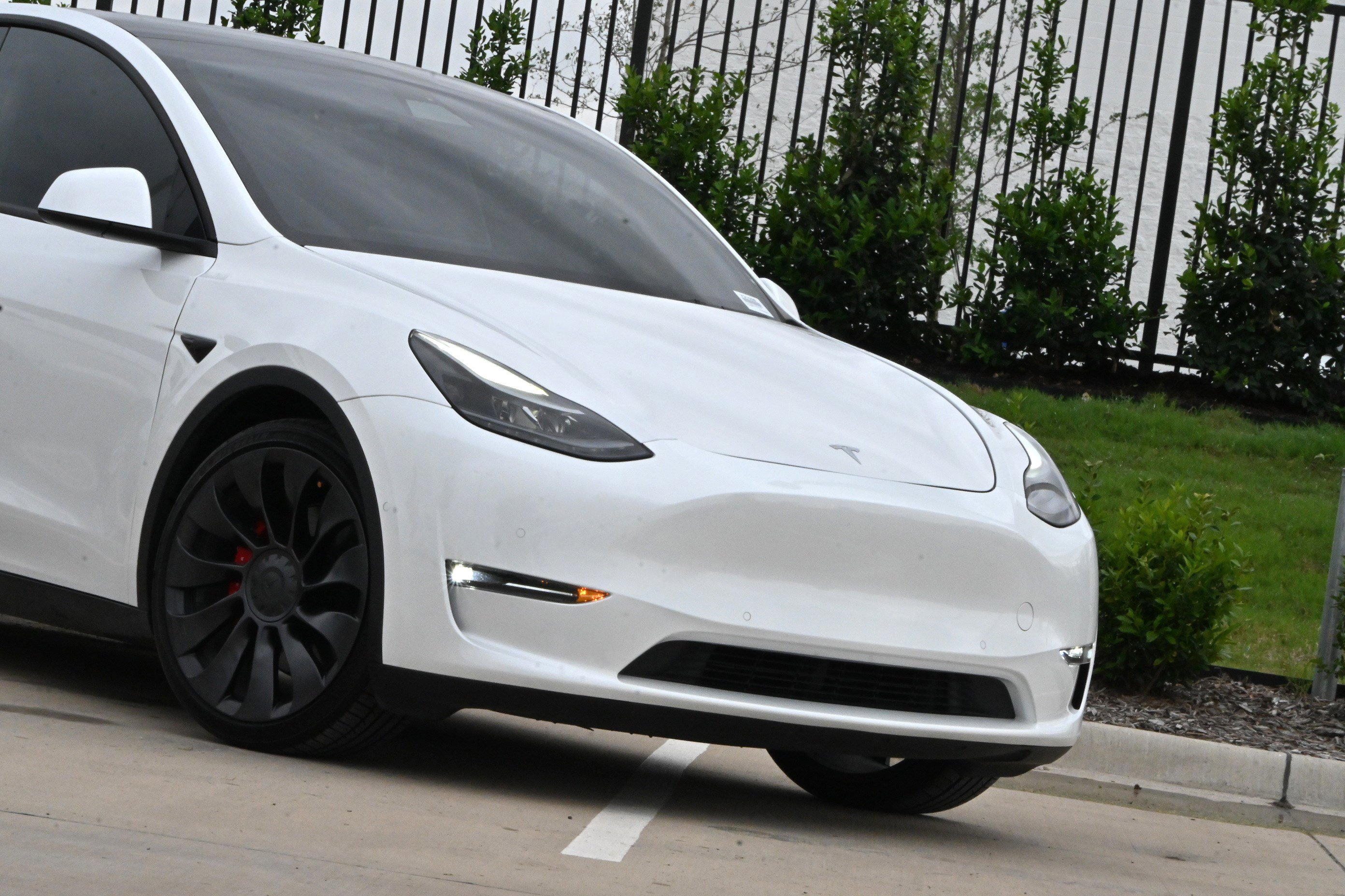 Used 2022 Tesla Model Y Performance AWD/4WD image 37