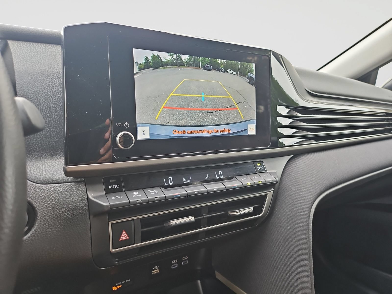 Used 2025 Toyota Camry LE FWD image 28