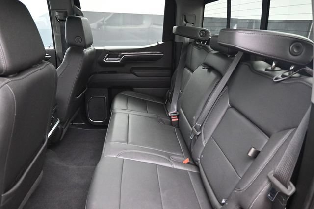 Used 2022 Chevrolet Silverado 1500 LTZ w/ Technology Package AWD/4WD image 18