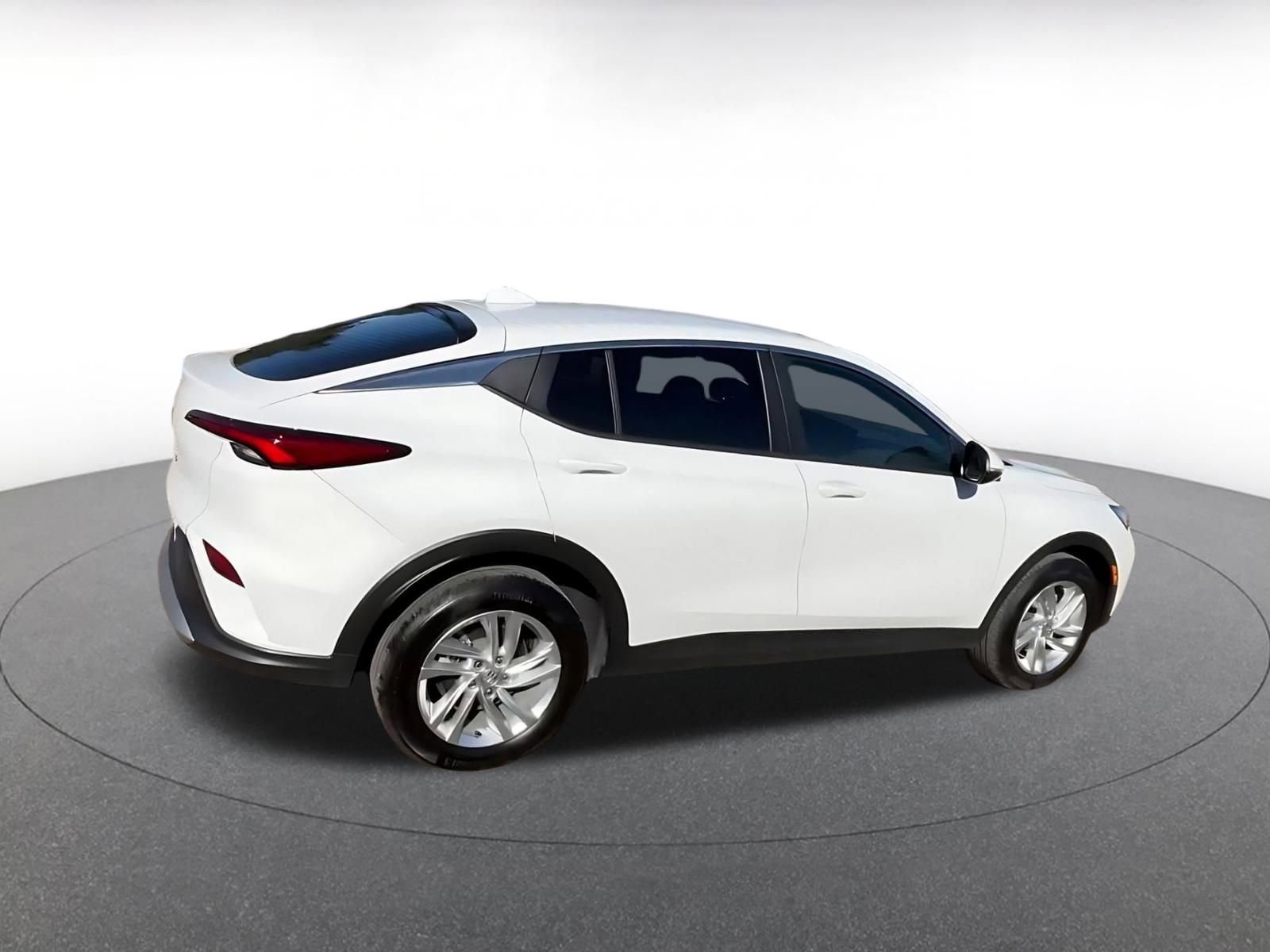 Used 2025 Buick Envista Preferred image 14