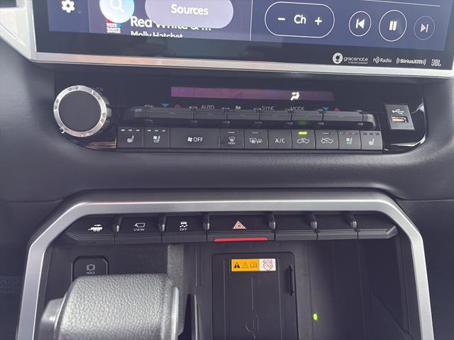 Used 2024 Toyota Tundra Platinum image 22