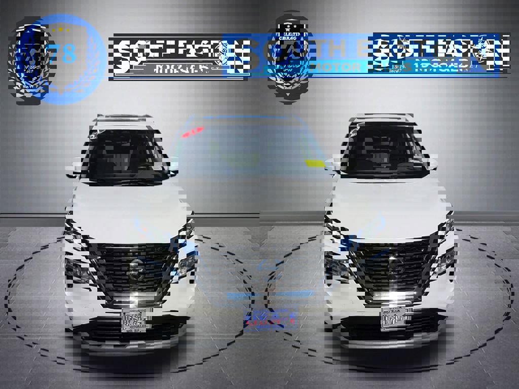 Used 2021 Nissan Rogue SV w/ Premium Package image 3