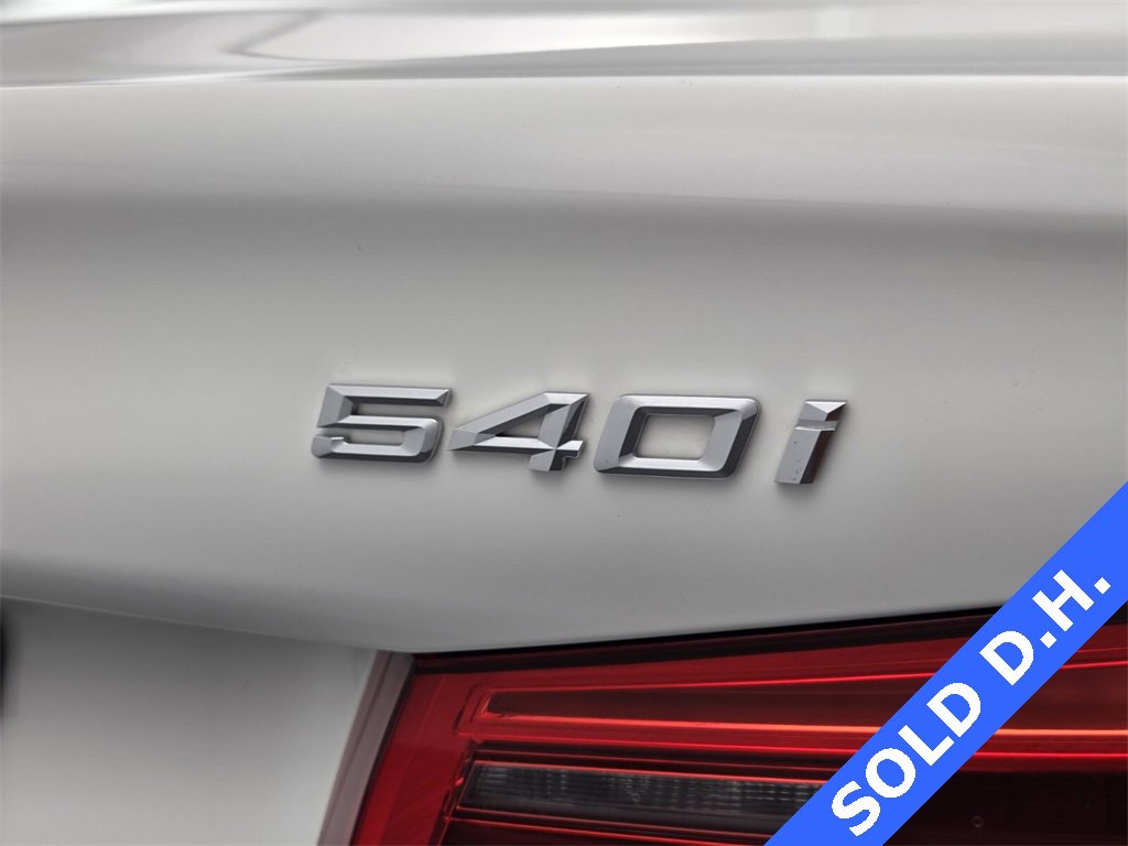 Used 2020 BMW 540i xDrive w/ Executive Package image 29