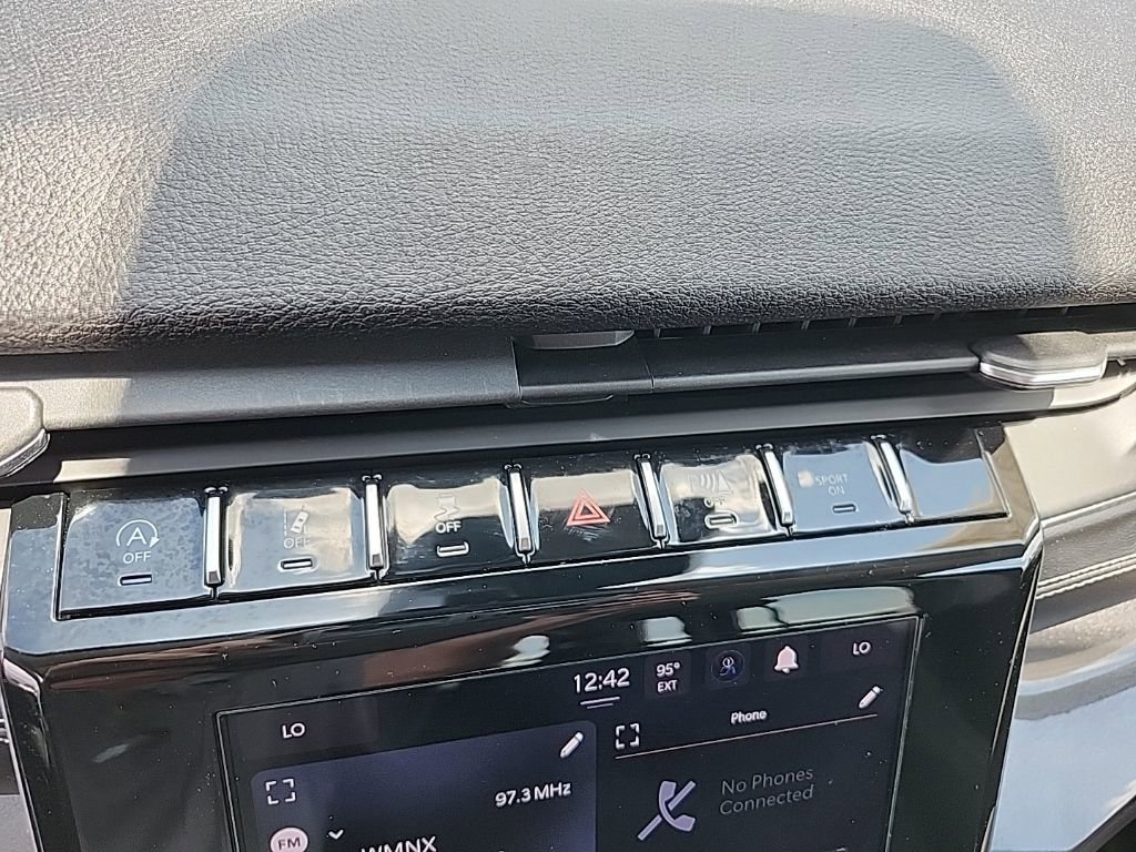 Certified 2023 Jeep Grand Cherokee Laredo image 27