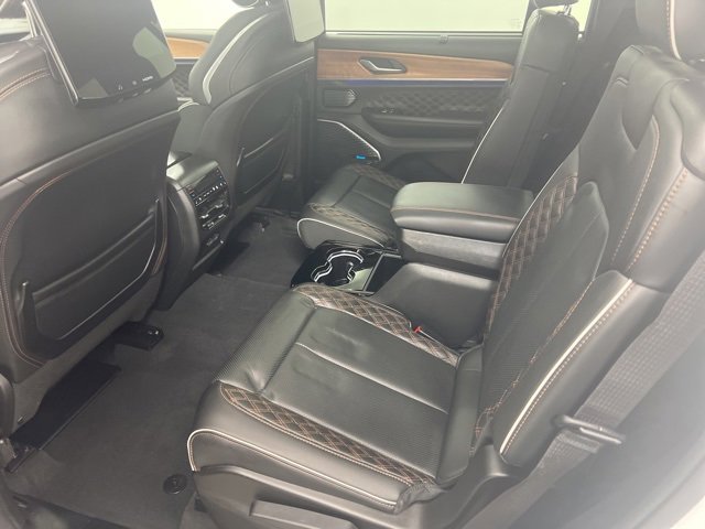 Used 2024 Jeep Grand Cherokee L Summit image 11