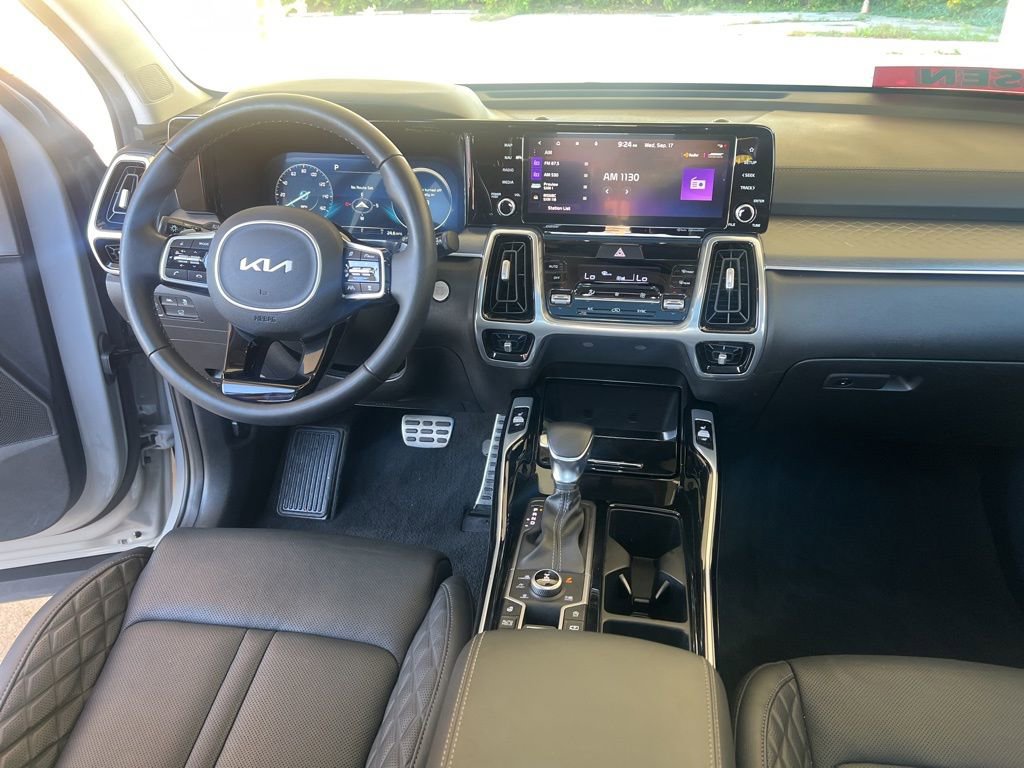 Certified 2023 Kia Sorento SX image 19