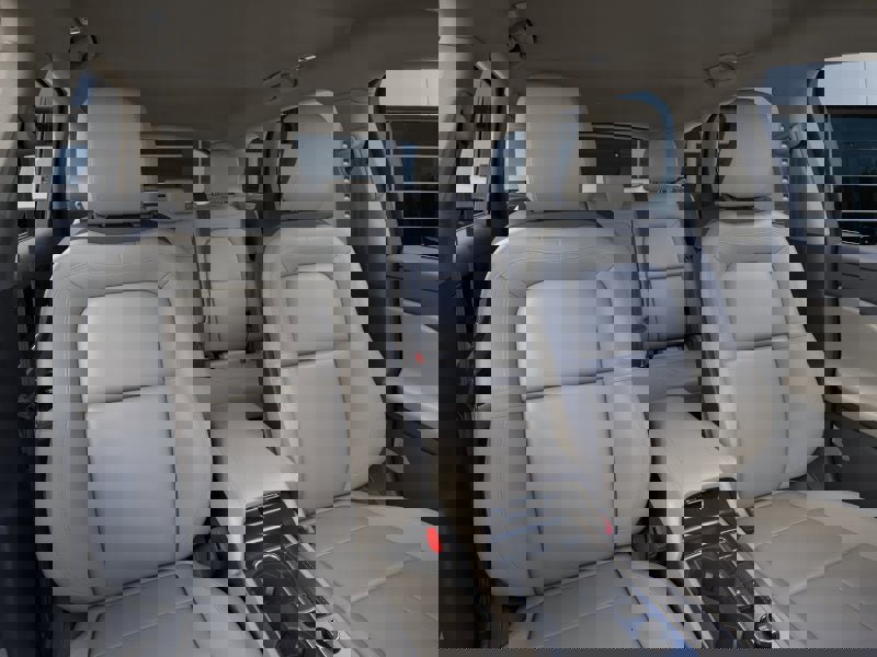 New 2026 Lincoln Corsair Premiere w/ Rear Removable Package Tray image 10