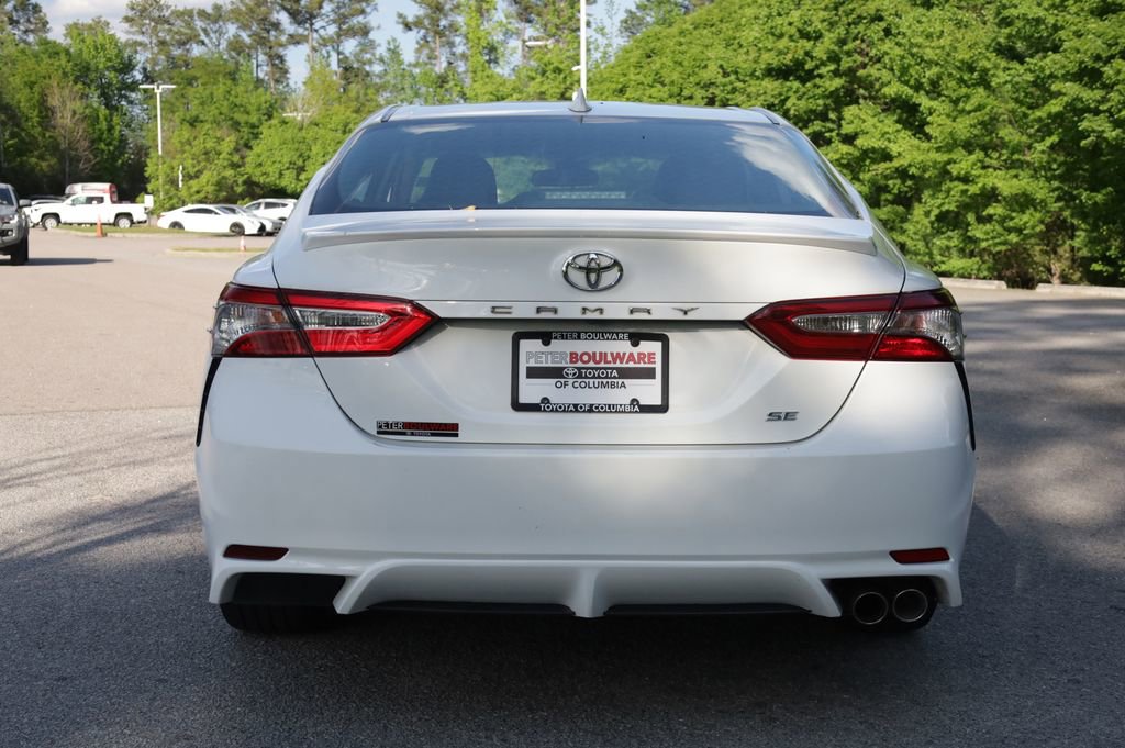 Used 2019 Toyota Camry SE image 4