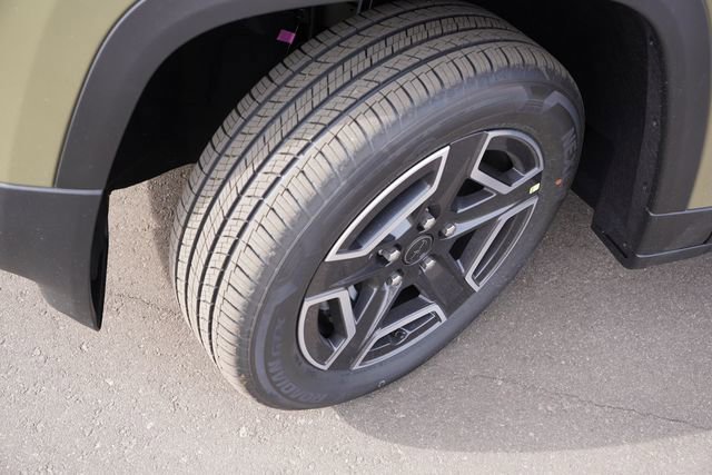 New 2026 Jeep Cherokee Laredo image 9