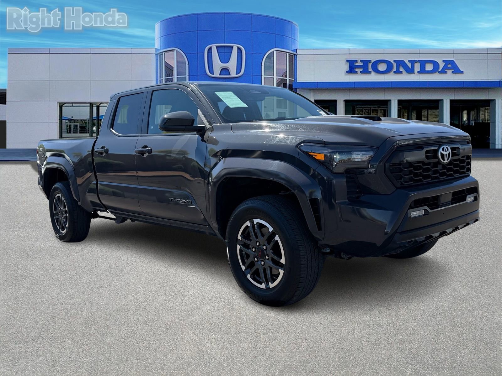 Used 2024 Toyota Tacoma TRD Sport image 10