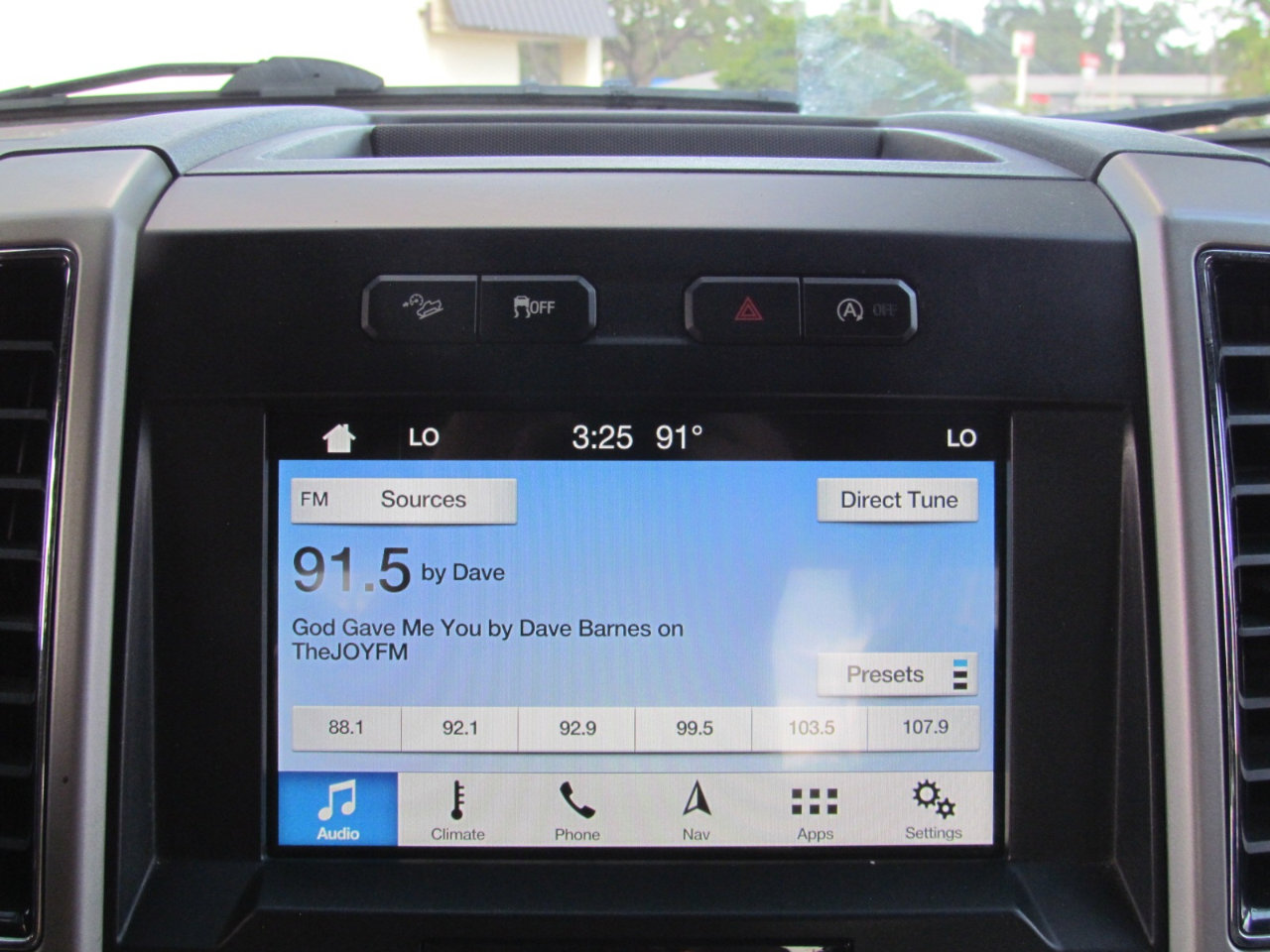 Used 2018 Ford F150 Lariat image 34