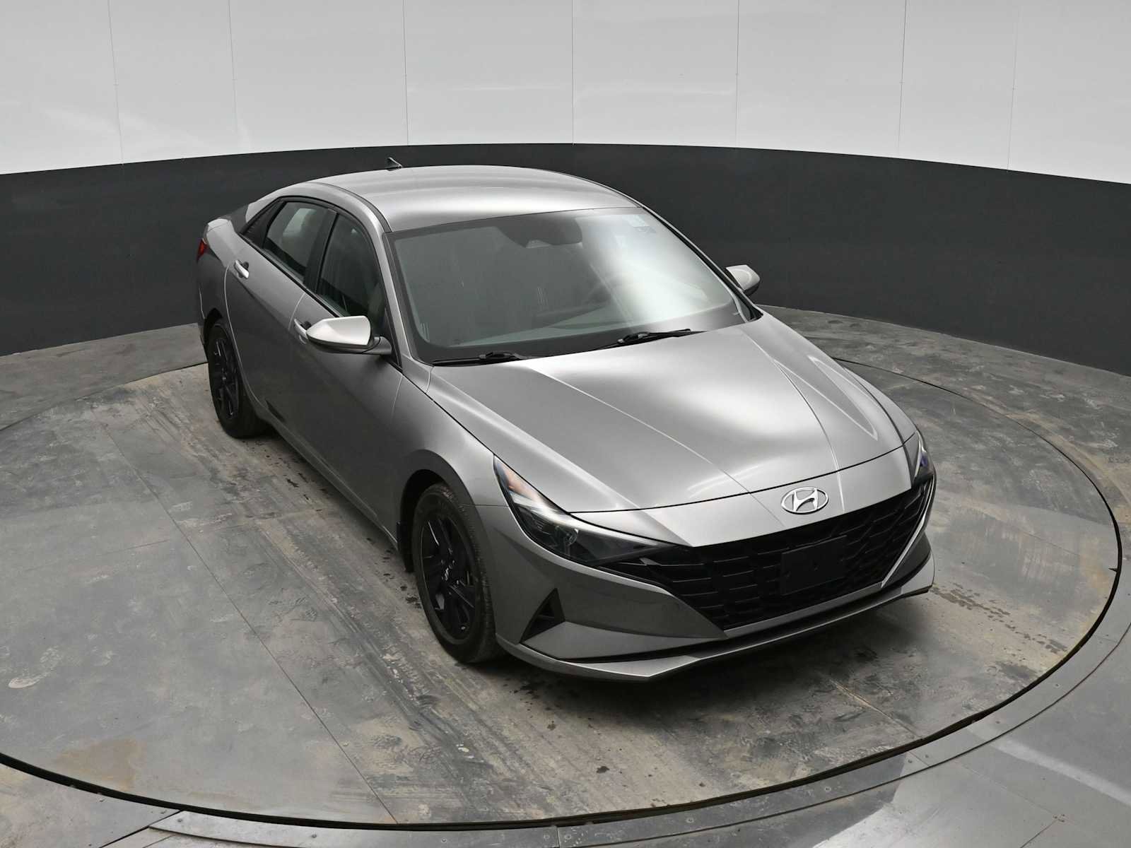 Used 2023 Hyundai Elantra SEL image 22