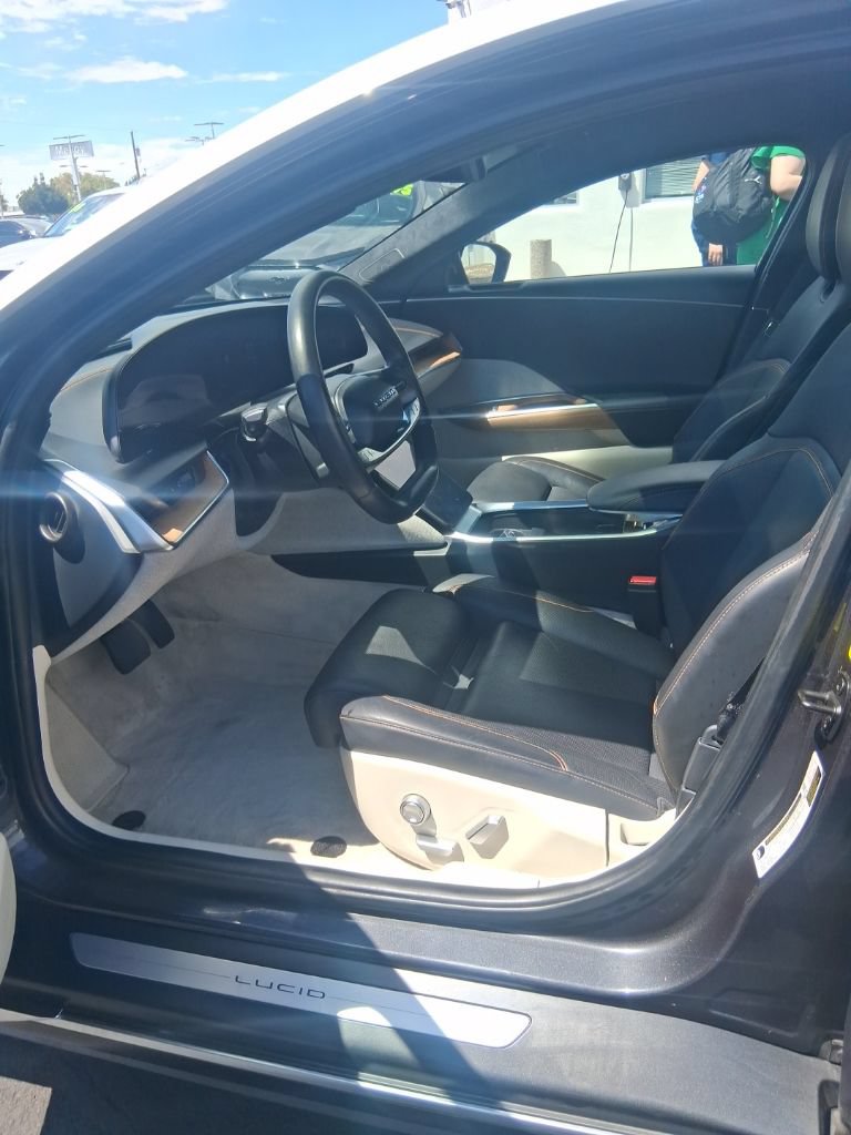 Used 2023 Lucid Air Touring AWD/4WD image 14