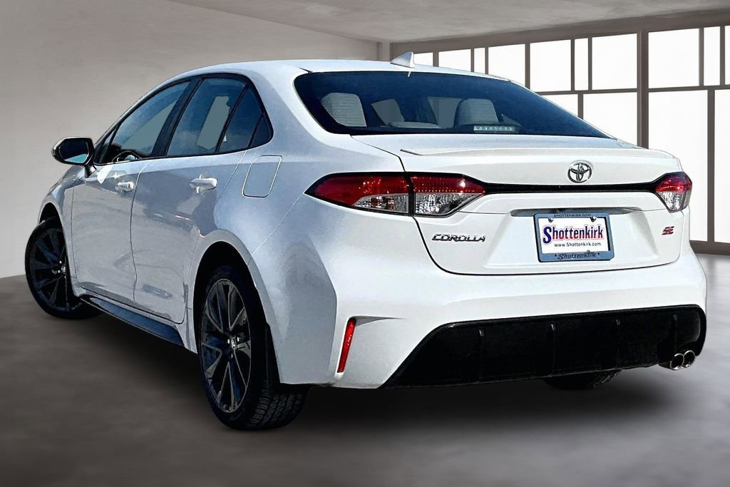 Used 2024 Toyota Corolla SE image 4