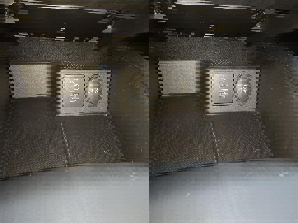 Certified 2025 Ford Escape ST-Line image 15