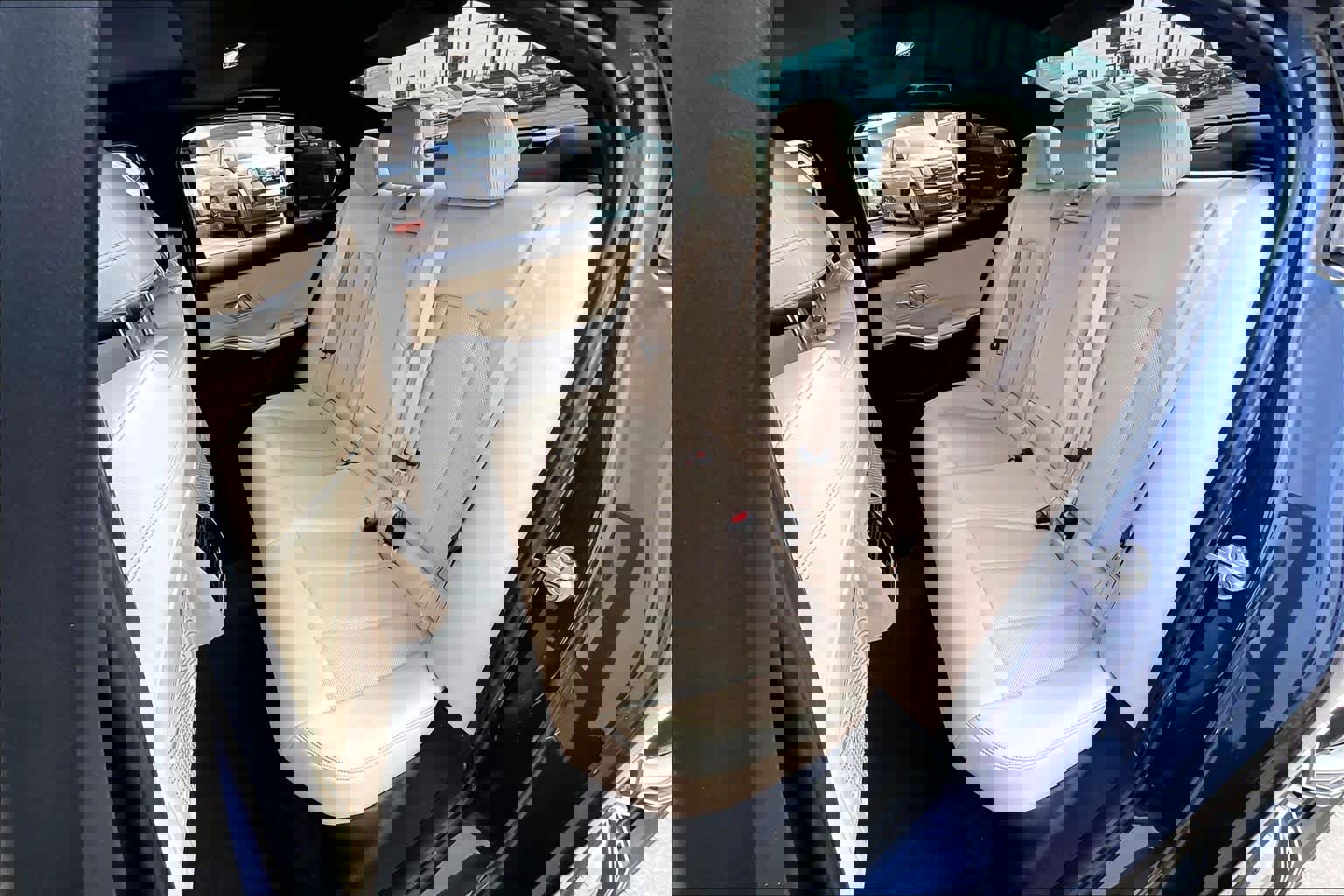 Used 2022 BMW 330i Sedan w/ Driving Assistance Package image 21