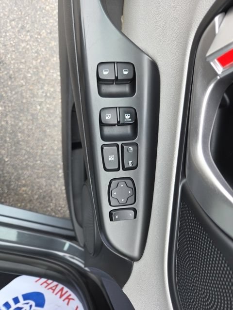 Used 2022 Hyundai Kona Limited FWD image 11
