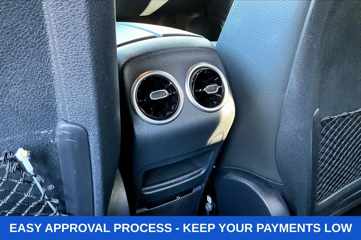 Used 2025 Mercedes-Benz GLB 250 image 12