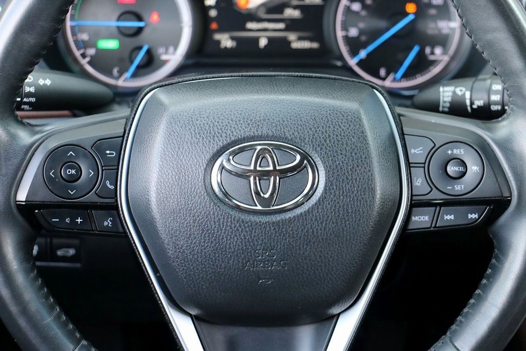 Used 2021 Toyota Venza Limited image 29