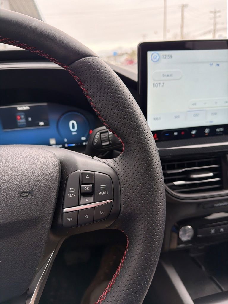 Used 2025 Ford Escape ST-Line Elite image 19