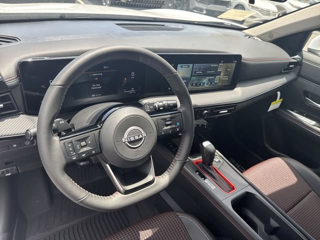 New 2025 Nissan Kicks SR FWD image 15