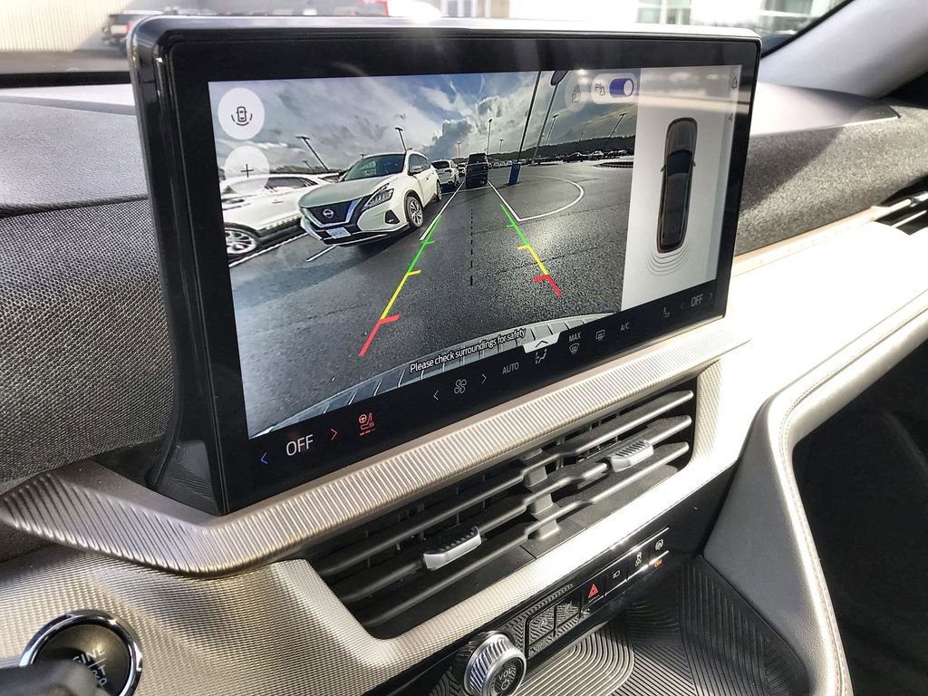 Used 2025 Ford Explorer Active w/ Active Comfort Package image 17