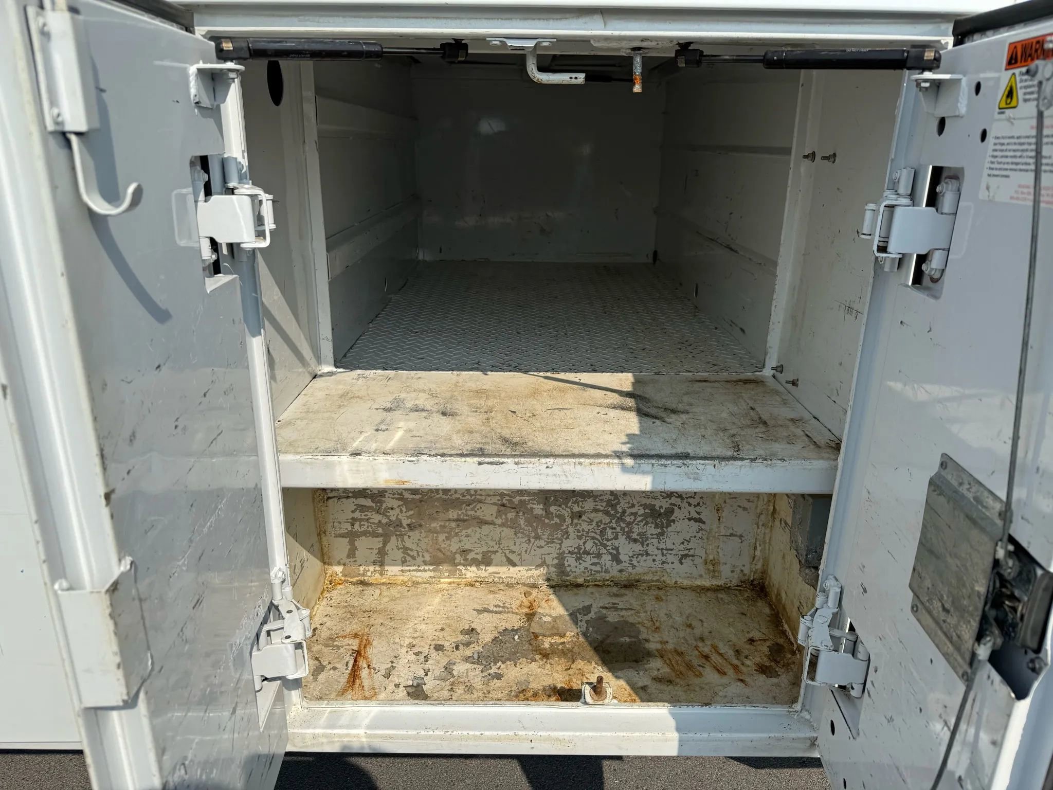 Used 2016 Ford F550 XLT 162  W.B. 4D image 7