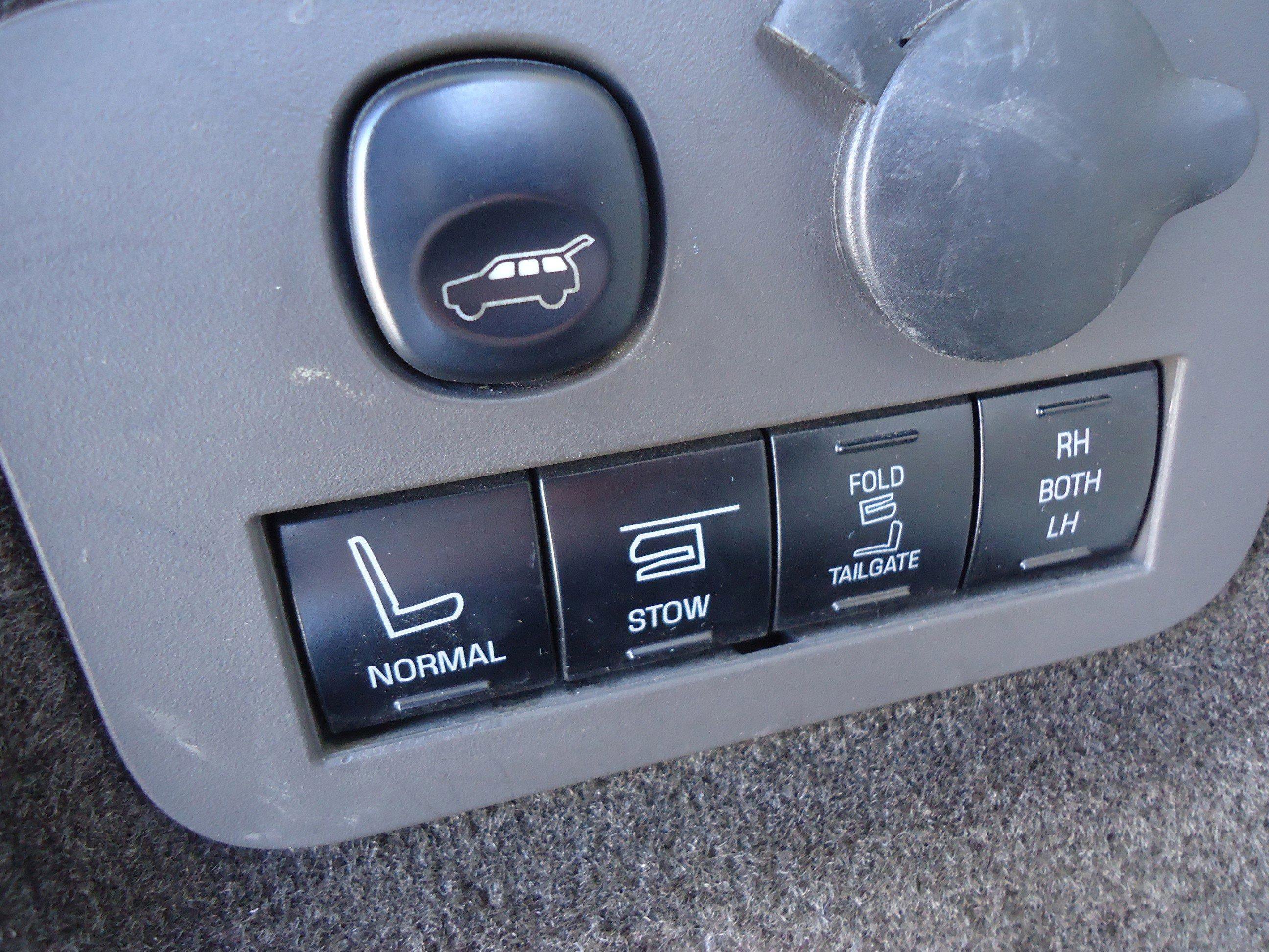 Used 2016 Lincoln MKT AWD w/ Equipment Group 201A image 32