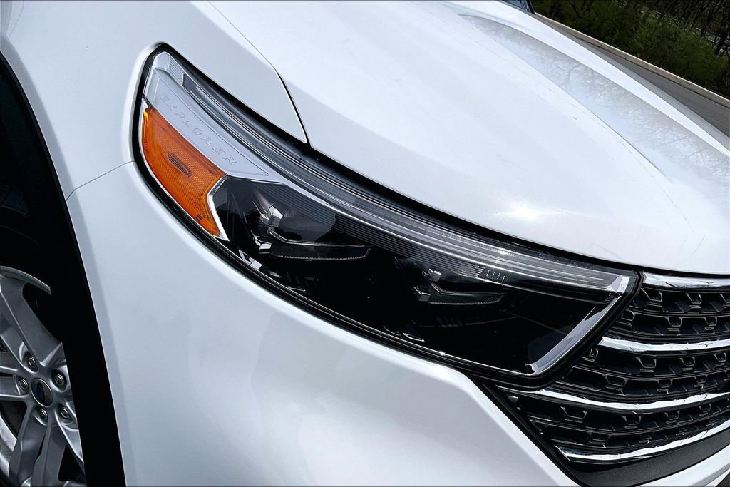 Used 2023 Ford Explorer XLT w/ Equipment Group 202A image 33