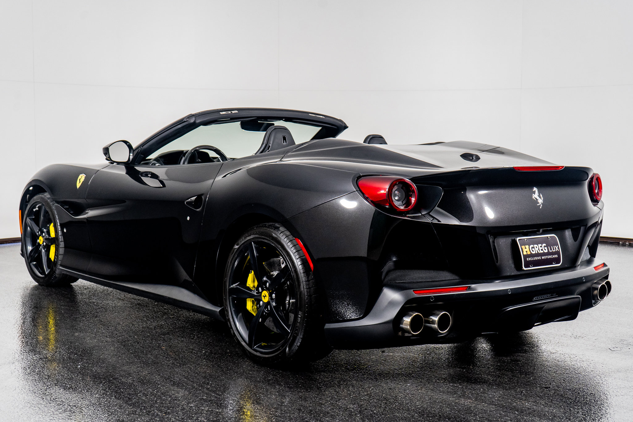 Used 2019 Ferrari Portofino image 17