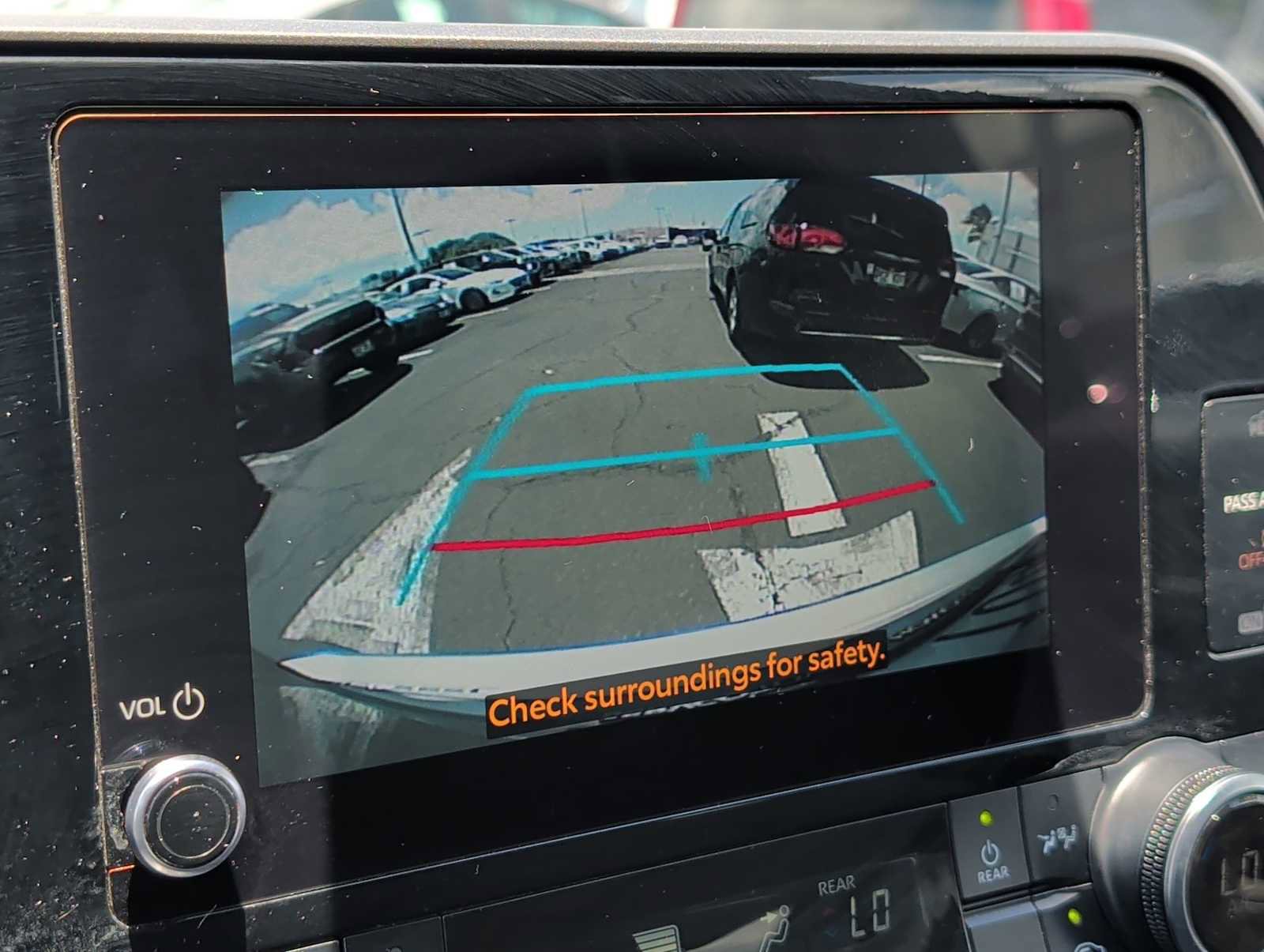 Used 2023 Toyota Highlander L FWD image 22