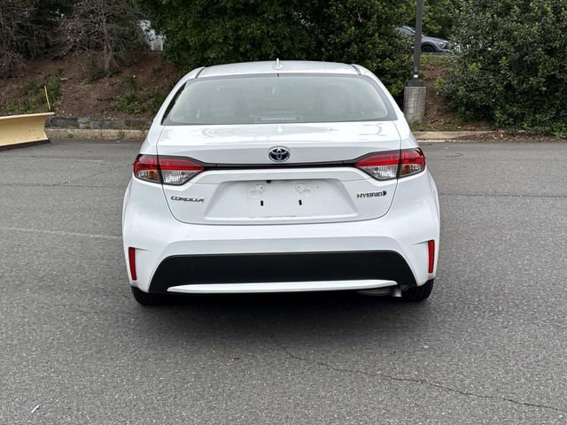 Used 2022 Toyota Corolla LE FWD image 3