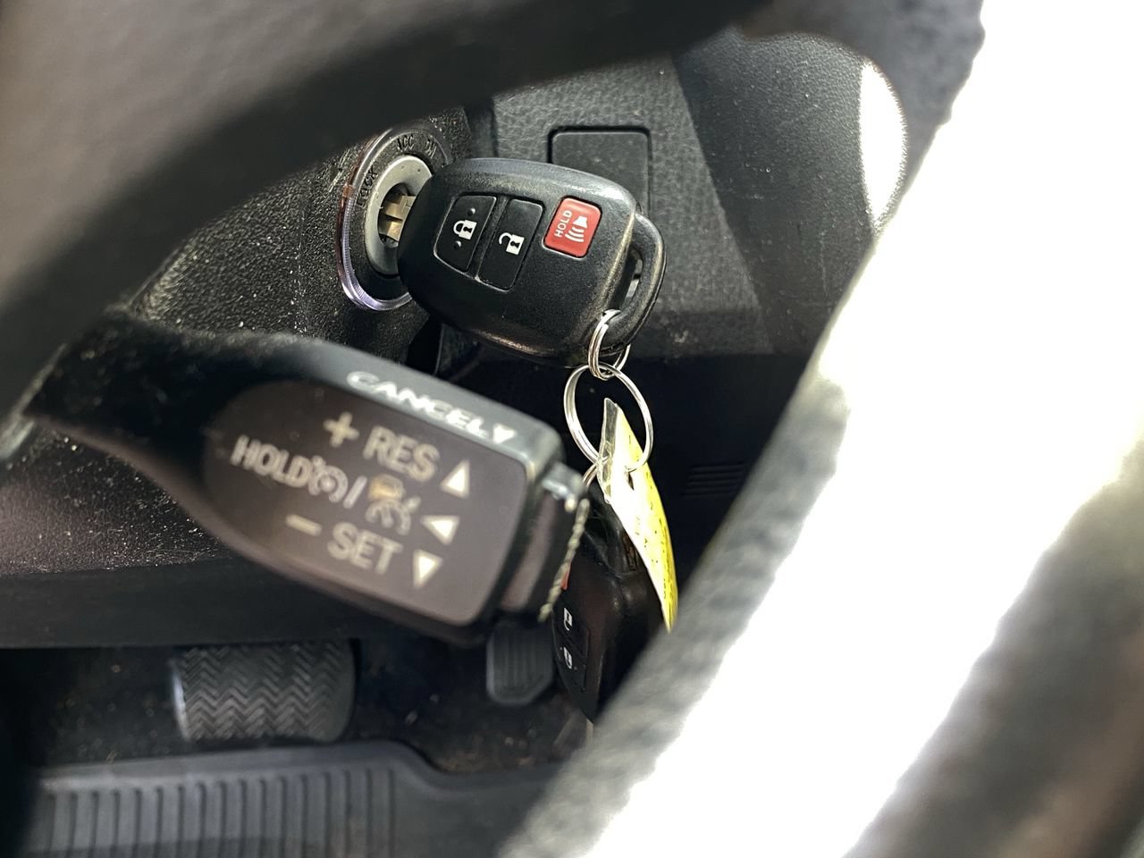 Used 2017 Toyota RAV4 LE w/ All Weather Liner Package AWD/4WD image 10