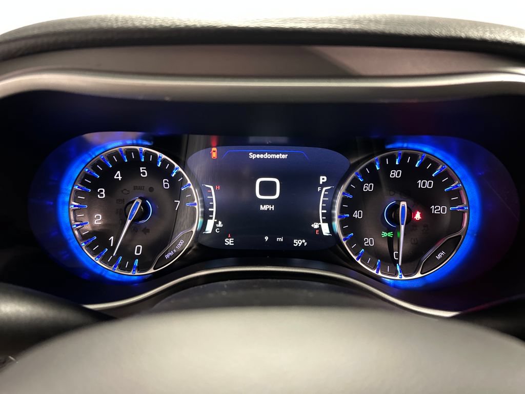 New 2027 Chrysler Pacifica Select w/ Family Tech Group FWD image 14