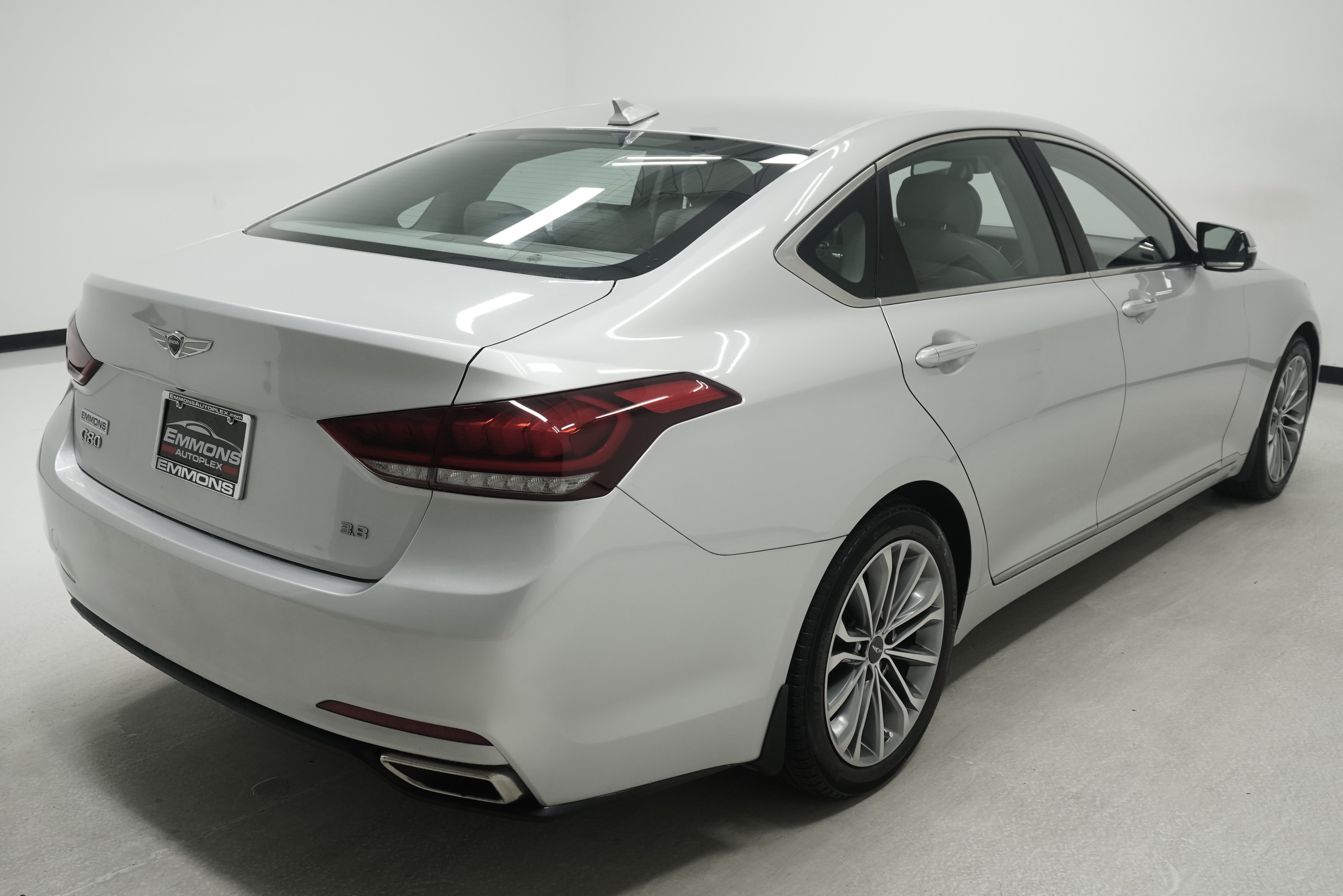 Used 2017 Genesis G80 3.8 RWD image 4