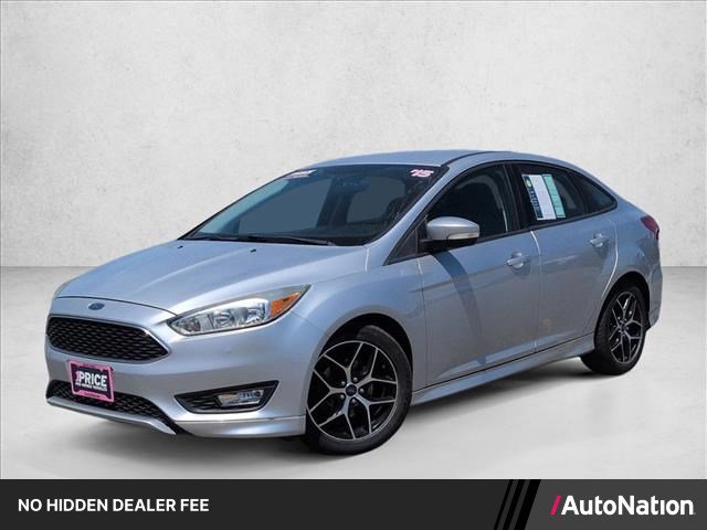 Used 2015 Ford Focus SE w/ SE Sport Package FWD image 1