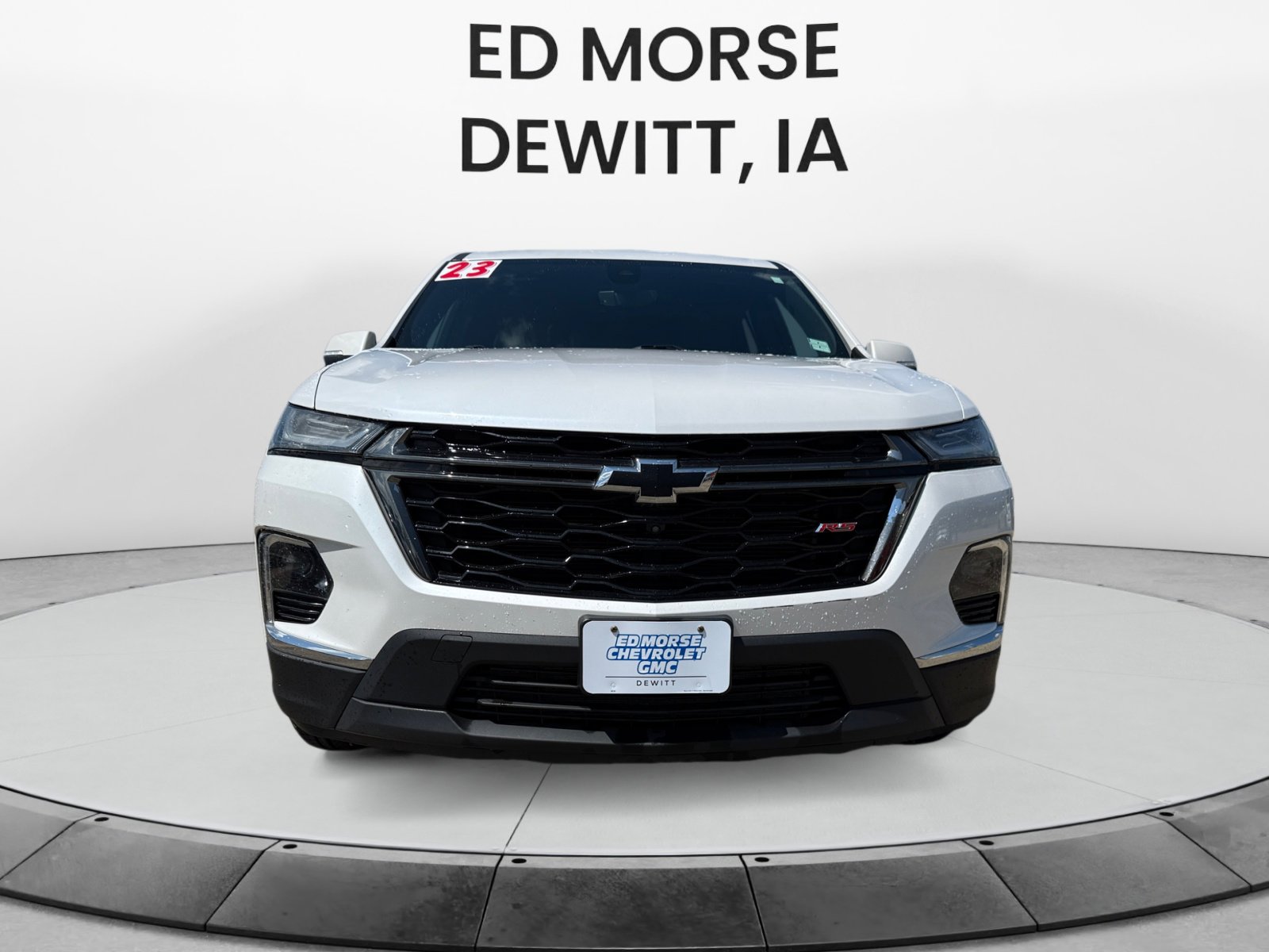 Used 2023 Chevrolet Traverse RS FWD image 8