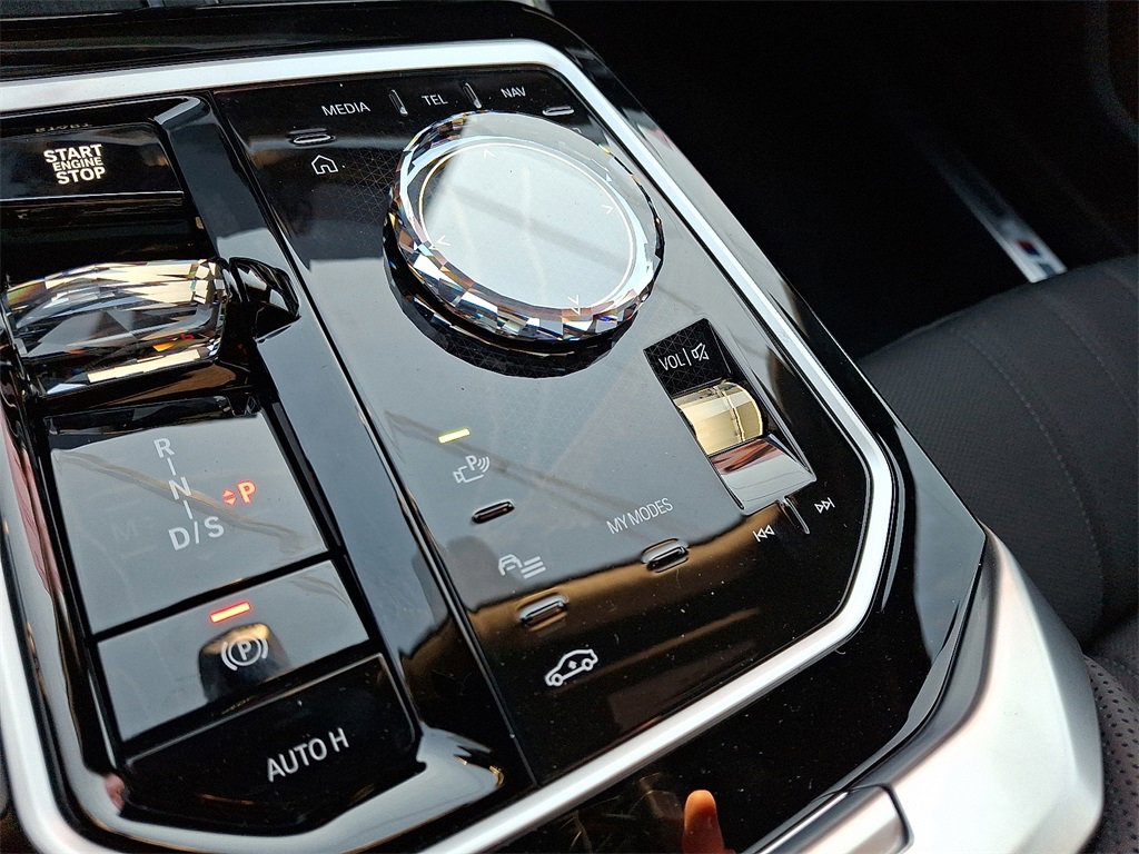 New 2026 BMW 760i xDrive w/ Executive Package image 17