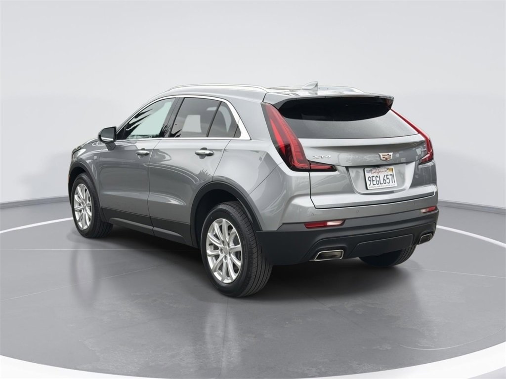 Certified 2023 Cadillac XT4 Luxury w/ Cold Weather Package image 5